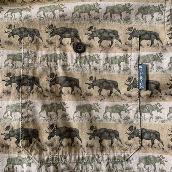 Woolrich Men’s Moose print button down - Picture 3 of 5